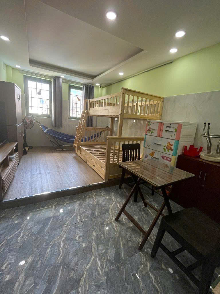 Nhà Lý Thái Tổ, hẻm xe hơi, Quận 10, 45m2, 5 tầng BTCT, nhỉnh 8.x tỷ